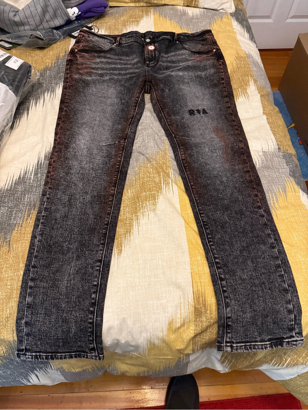 RtA Black Wash Straight Jeans with Subtle Fade size 38